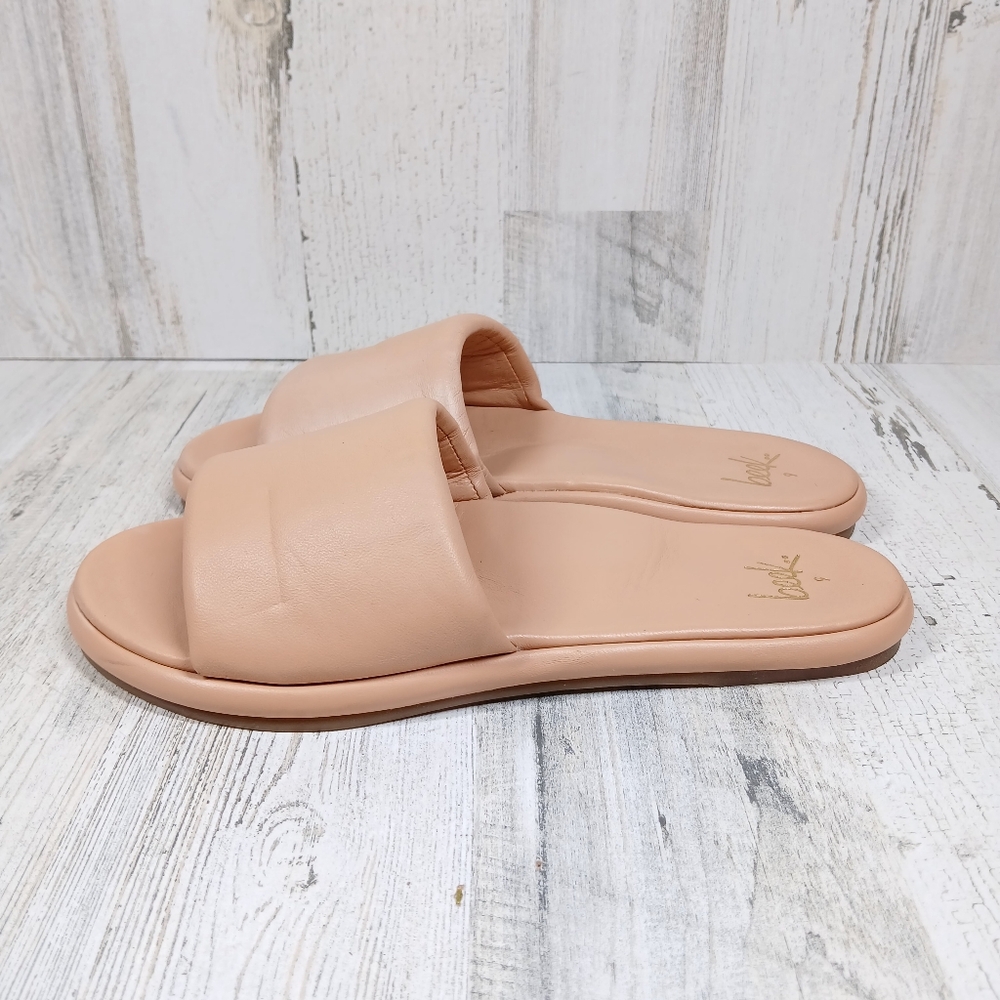 beek Women's Sandals in Light Pink